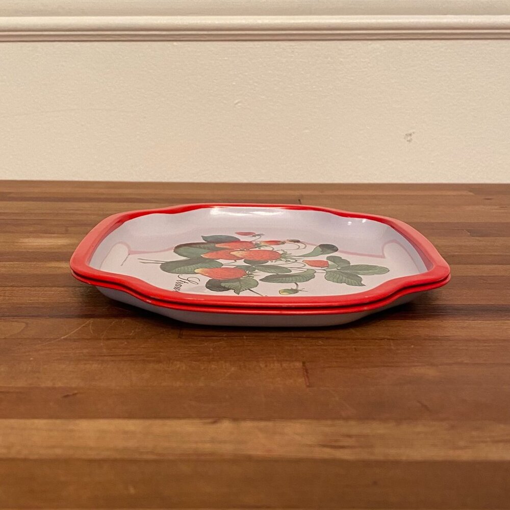 Strawberry Tin Trays Set of 2 - Picture 4 of 8